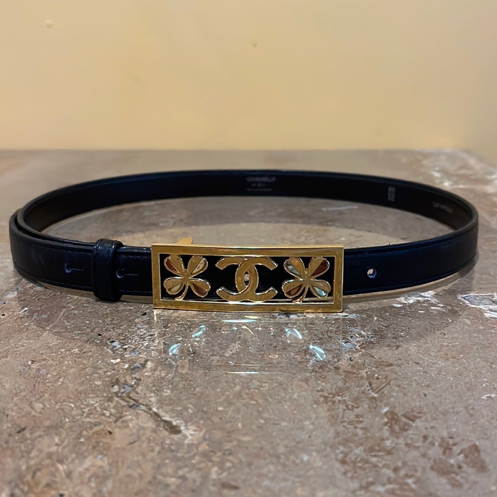 Chanel belt sz 80 black leather gold logo